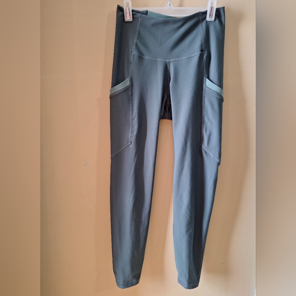Old Navy Powersoft High-Rise LEGGING Size S - Picture 3 of 9